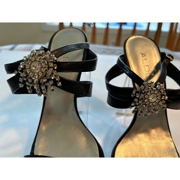 Women's Aldo Strappy Sandals Size 7 Black Silver Rhinestone Flower 4 Inch Heels - Picture 3 of 8